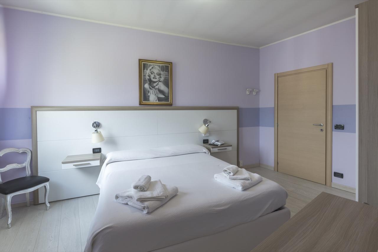 Albergo Ristorante La Bussola Clusone Zewnętrze zdjęcie